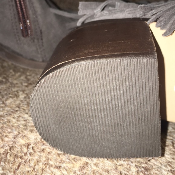 🔘NWT Reaction Kenneth Cole Genuine Suede Booties - Picture 6 of 8